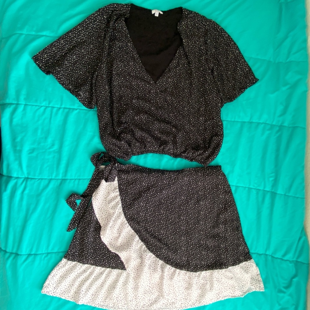 Black and White Polka Dot Top(L) and Wrap Skirt(XL) Set